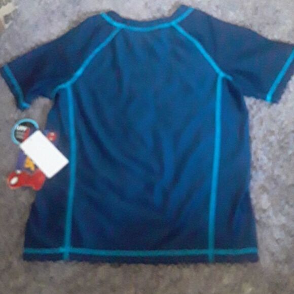 NWT sz small spiderman rashguard - Picture 2 of 4
